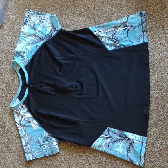Cacique Other - Swim by Cacique Sz 24 Black Short sleeve Rash Guard Swim Top with Blue Tropical